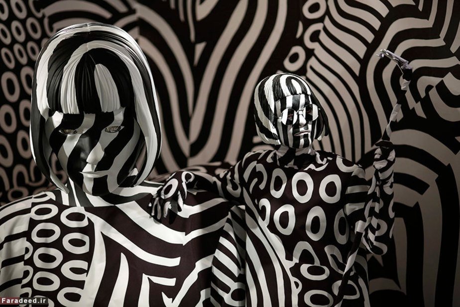 نمایش اثر هنری به نام خودشیفتگی؛ توکیو