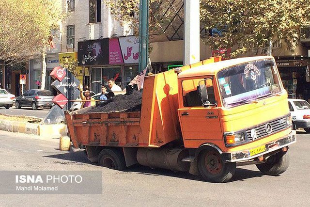 تصاویر/ فرو رفتن خاور در چهارراه عدل قزوین