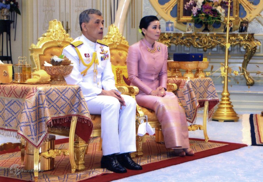 واجیرالونگکورن در مراسم ازدواج با همسر چهارمش. 2019.