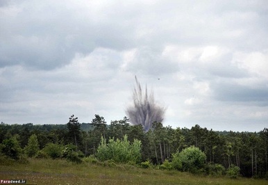 یک بمب در جنگل منفجر می‌شود. این اتفاقات صدها یا هزاران بار در روز در نبرد وردن رخ می‌داد