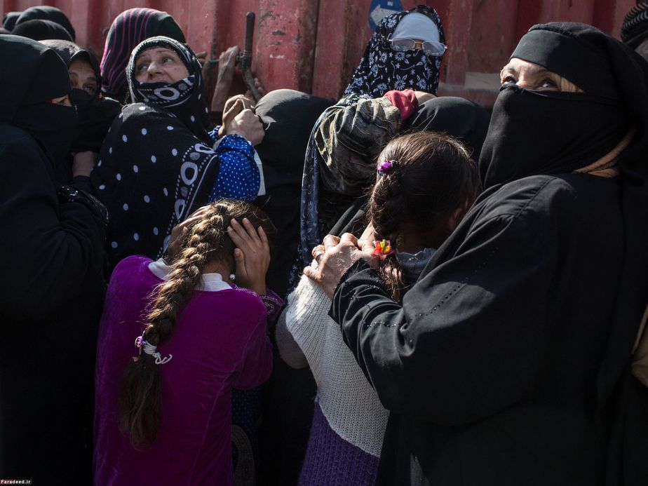 واکنش زنان و دختران عراقی به صدای هلی‌کوپتر