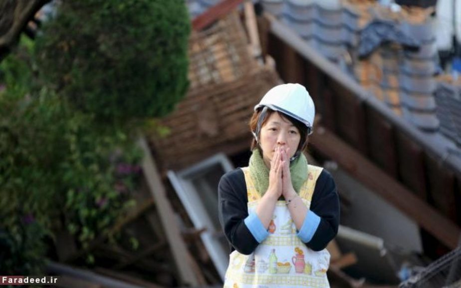 زن ژاپنی پس از زلزله مرگبار در ژاپن