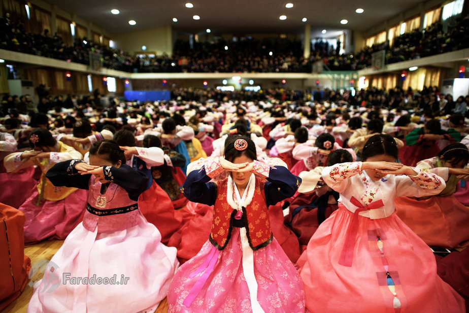 کره ی جنوبی (2015) دختران در لباس های سنتی در مدرسه ای در سئول 