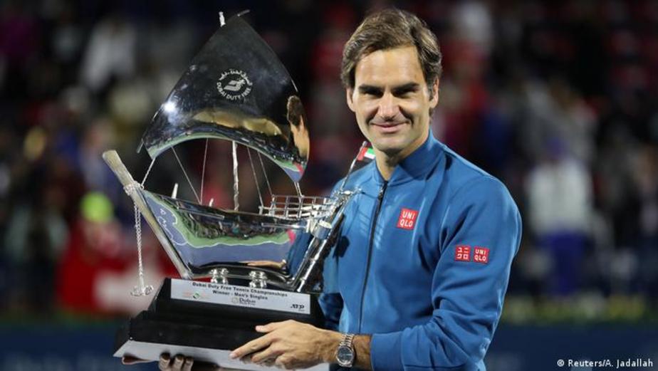 راجر فدرر، ستاره سوئیسی دنیای تنیس ۲۳۷ هفته پیاپی و در مجموع ۳۱۰ هفته در جایگاه اول فهرست مردان شماره ۱ تنیس جهان بوده‌ است