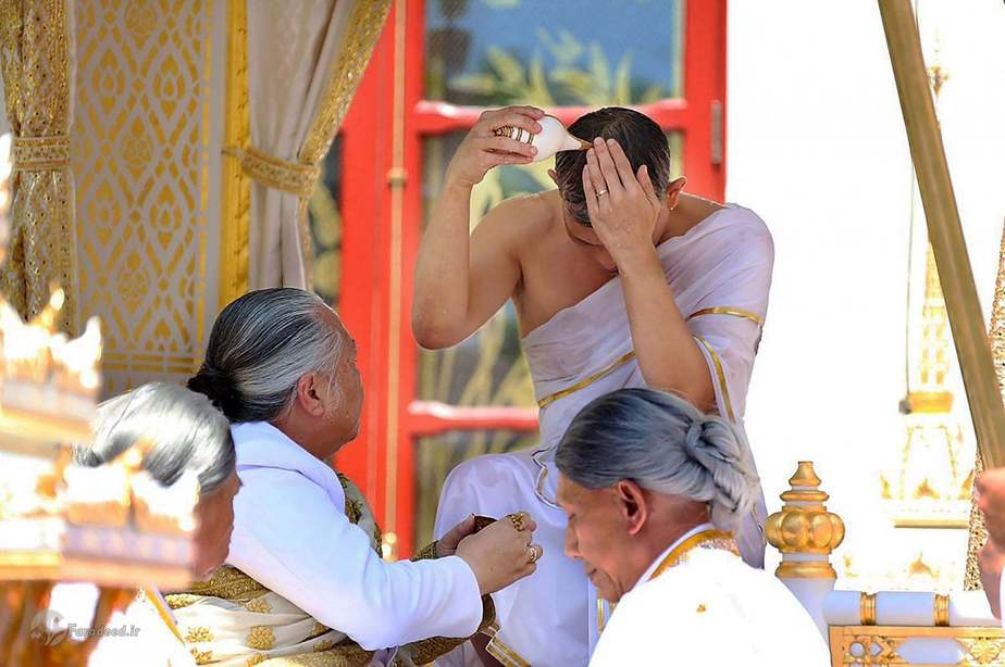 مراسم پیش از تاجگذاری.