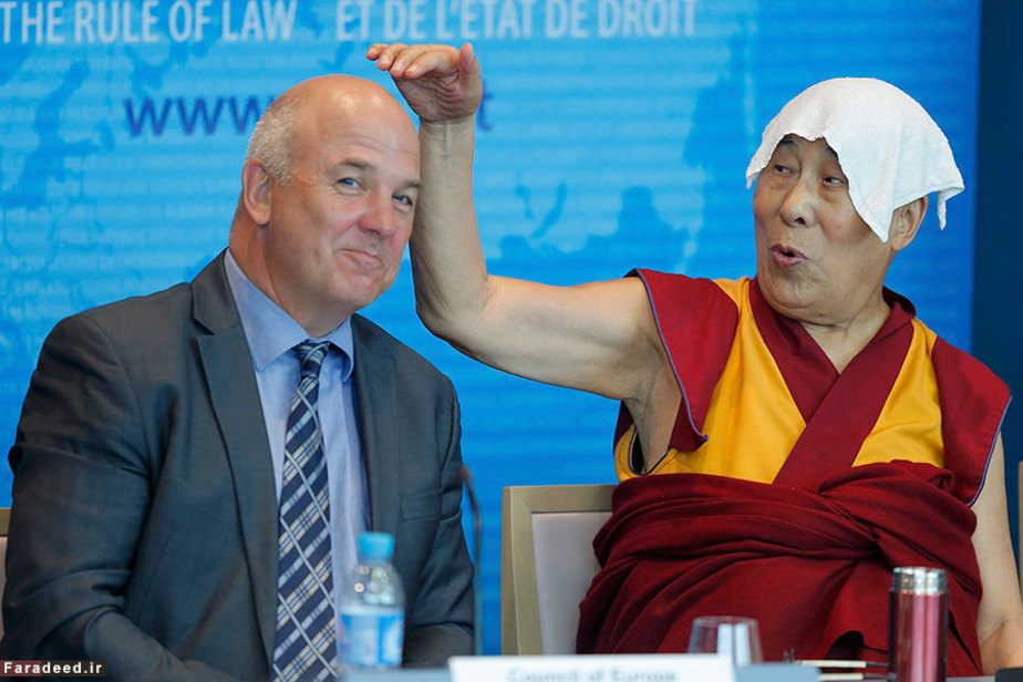 شوخی دالای لاما با کمیسر عالی حقوق بشر در استراسبورگ فرانسه