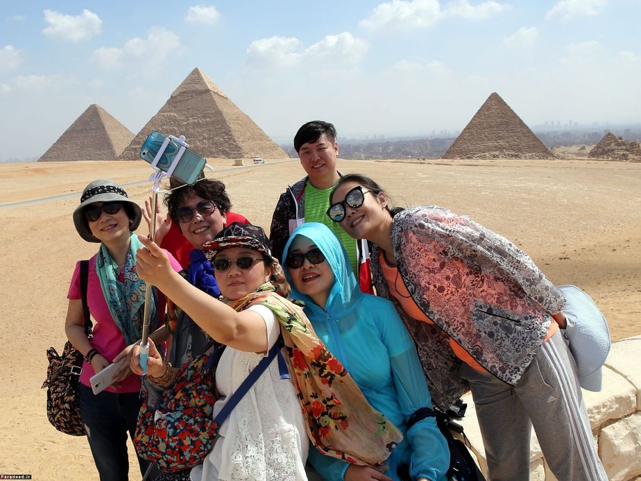 گردشگران چینی در الجیزه مصر