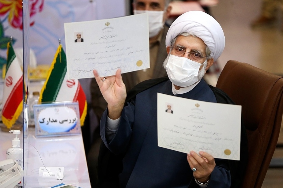 محسن رهامی در آخرین روز ثبت نام انتخابات سیزدهمین دوره ریاست جمهوری. عکس: فارس، مهدی مریزاد