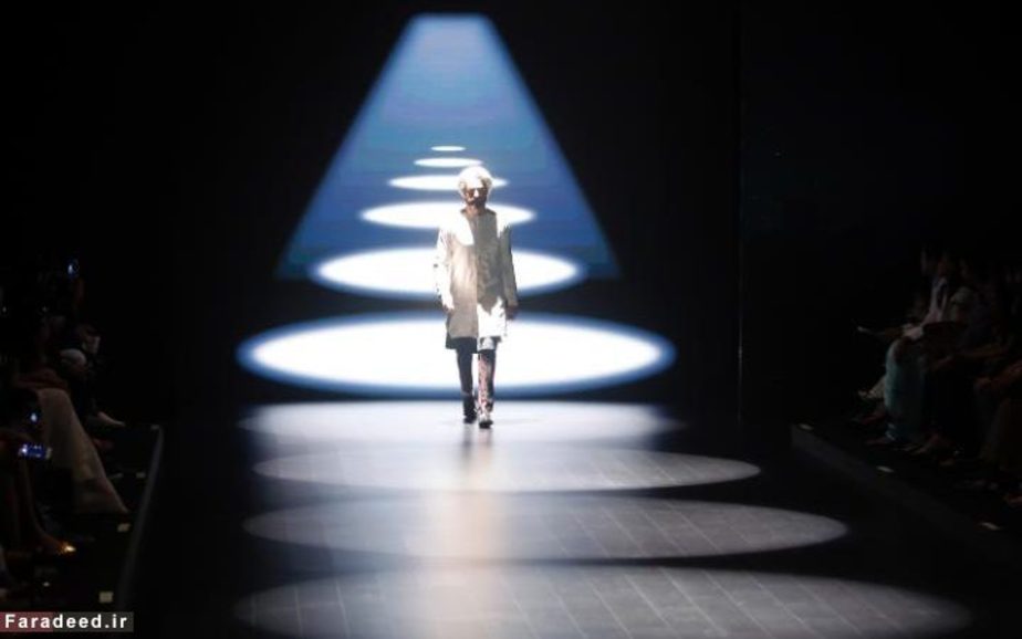 مدلی در نمایش مد بمبئی