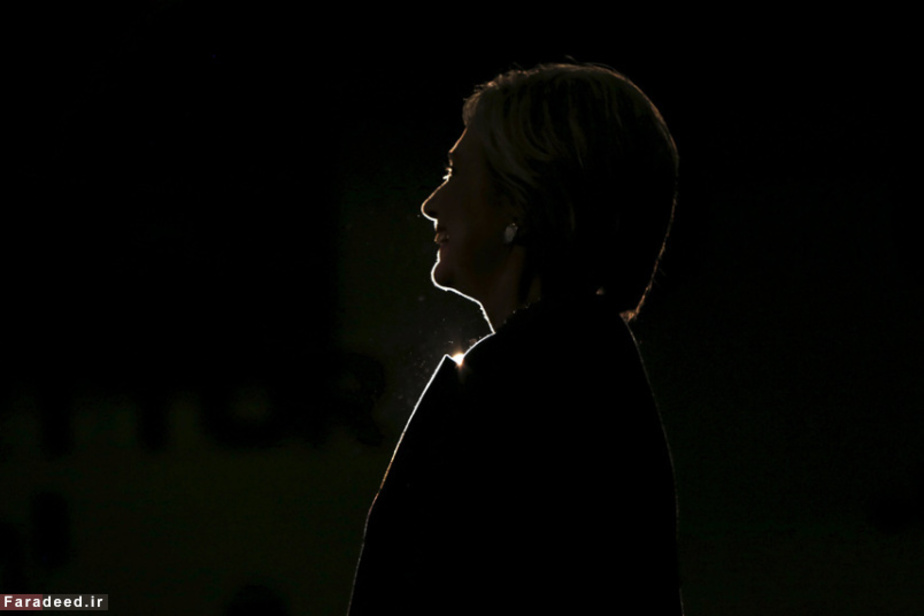 هیلاری کلینتون در جمع حامیانش در مدرسه‌ای در نورفولک، ویرجینیا