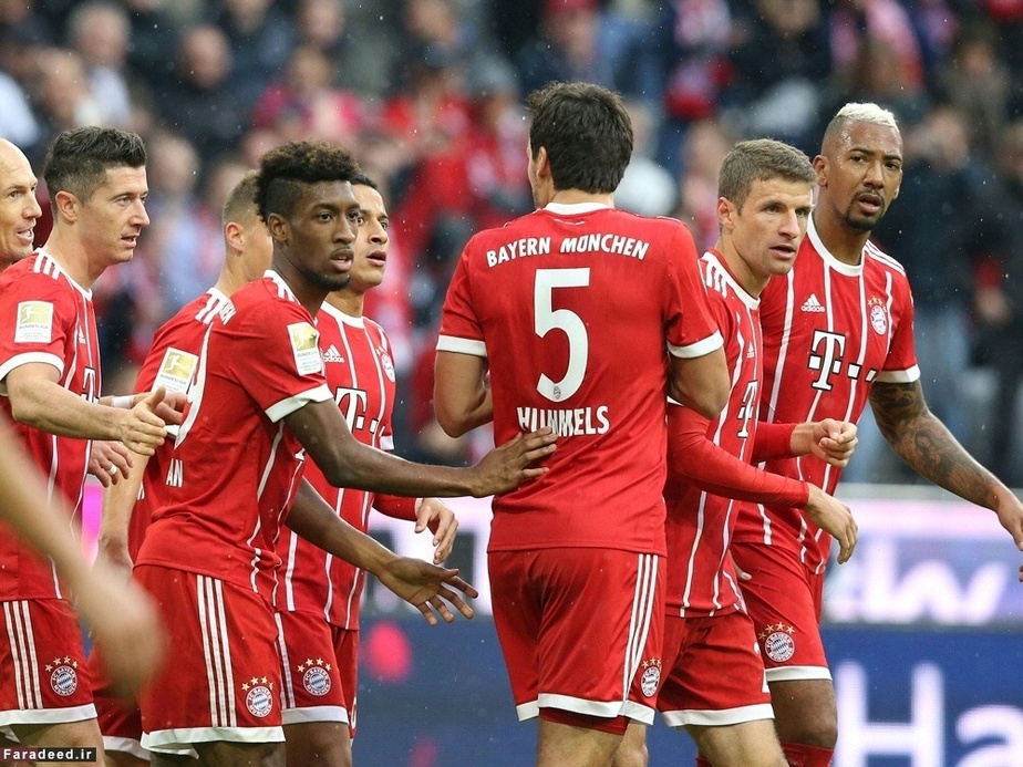 دیدار لایپزیگ و گلادباخ در بوندسلیگا